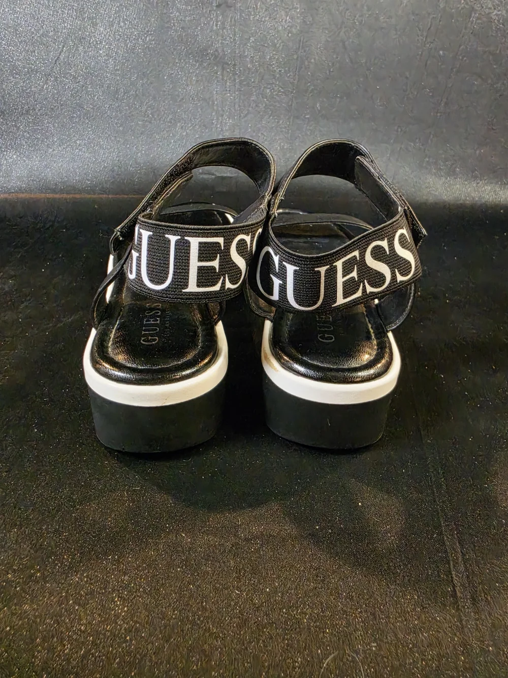 Guess Los Angeles Women's Black Platform Sandals Size 8M Hook & Loop Sandal